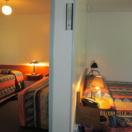 Evening Star Motel Greenwood Bilik gambar